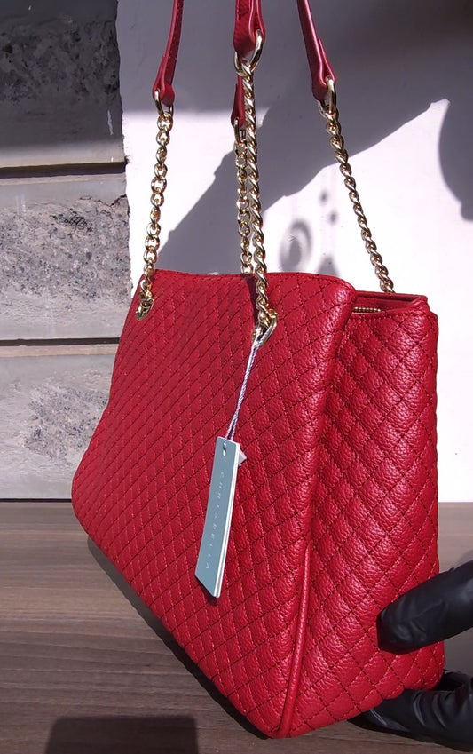 Chrisbella red quilted sling bag with gold chain strap and triple compartments